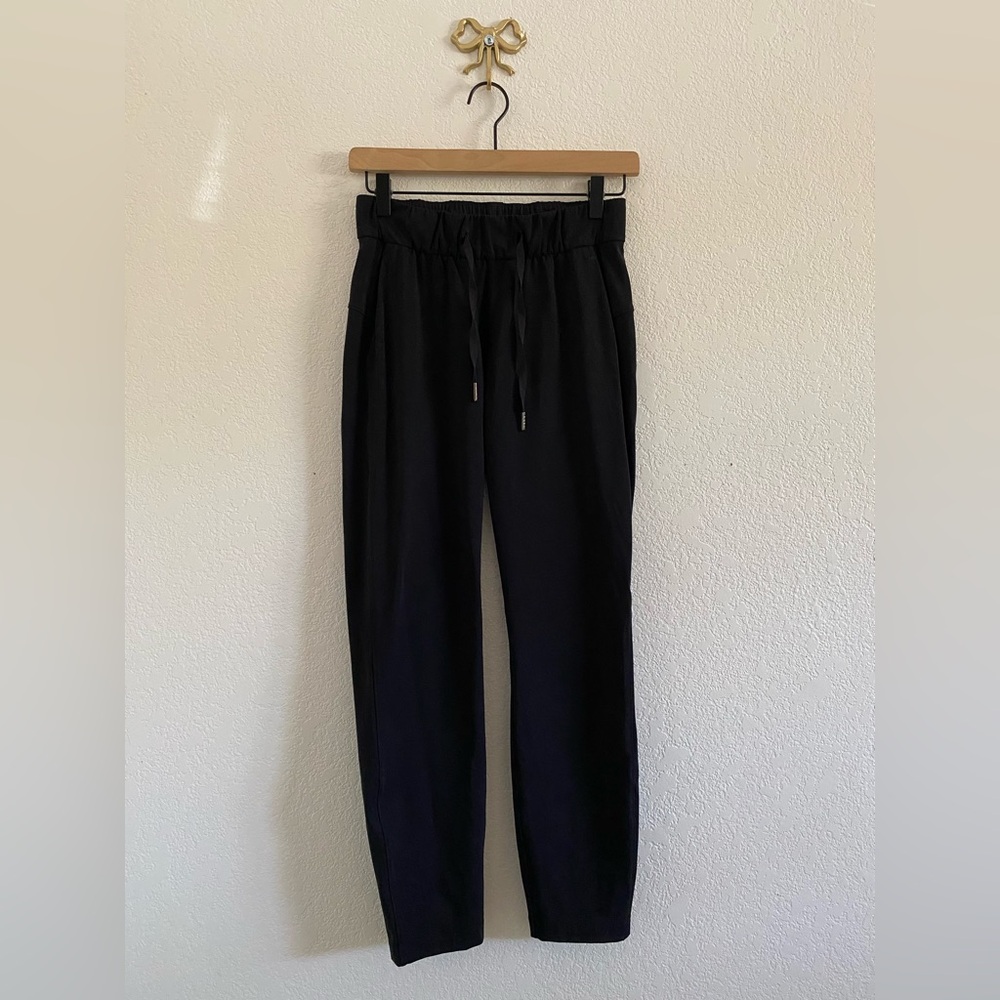 Lululemon Athletica On The Fly High Rise Slim Leg Athleisure Pant 2 Black LW5ALW